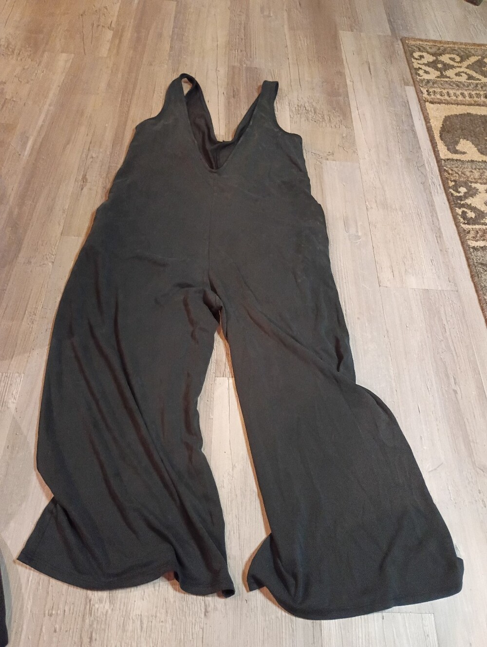 Lulus - Picture 3 of 5